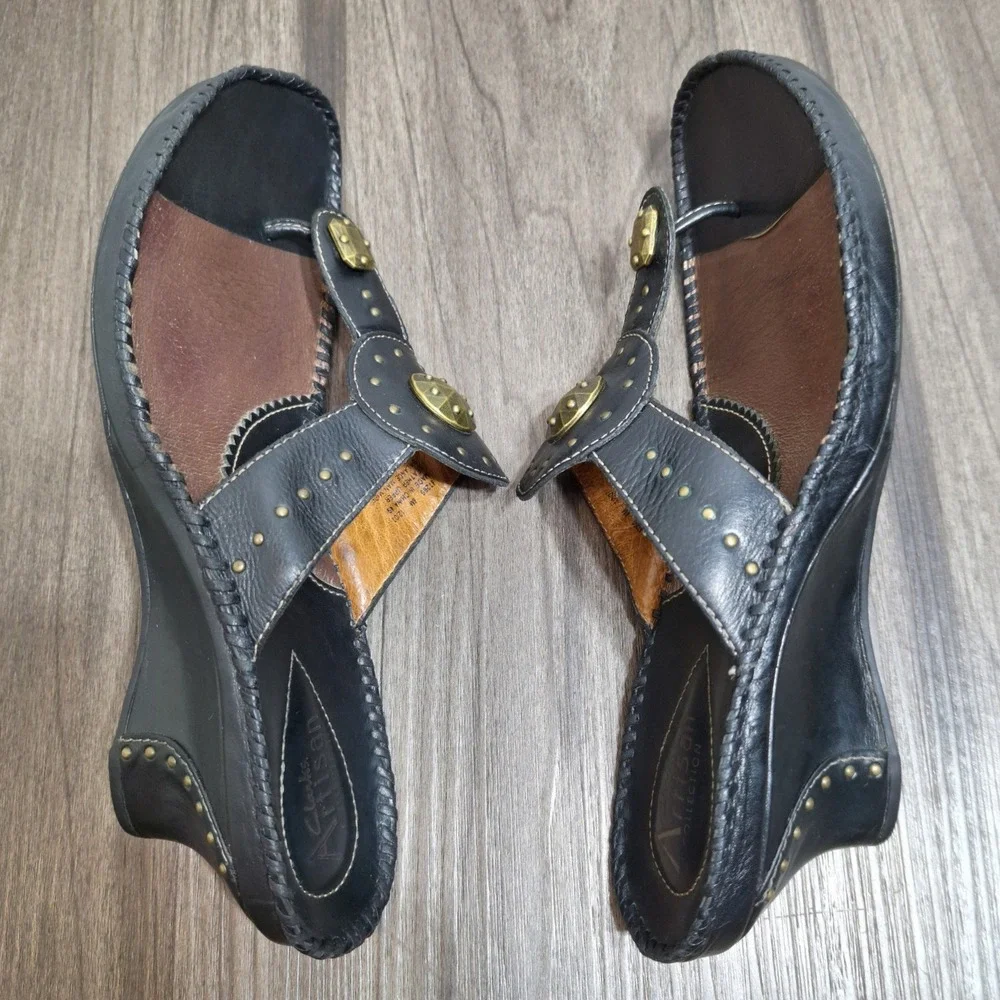 Clarks Artisan Black Leather Wedge Thong Sandals Studded Boho Women's 8M 87260
